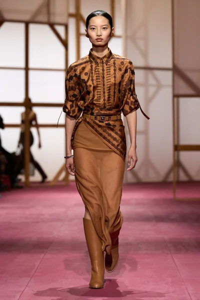 Look 53